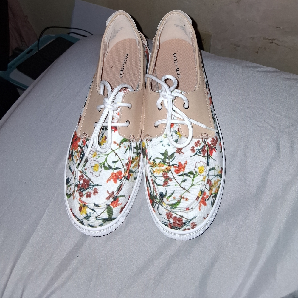 Easy Spirit Floral Lace-Up Boat Shoes